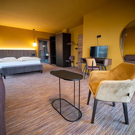Hotel Buchholz Salorno Exterior photo